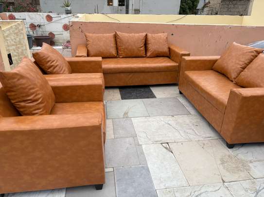 Salon 7 place a bassarde image 3