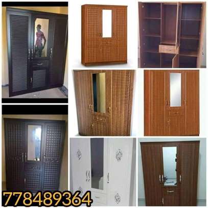 Armoir 3 port image 3