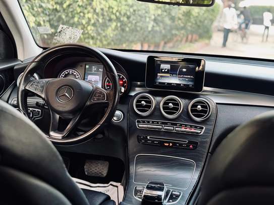 Mercedes Benz GLC300 2016 image 9