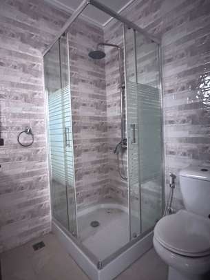 Appartement f4 en location en Almadies image 10