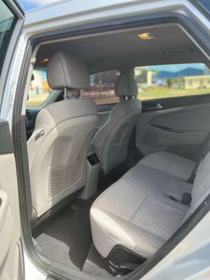 Hyudai tukson 2017 essence 1’6 venant  toute neuves image 6