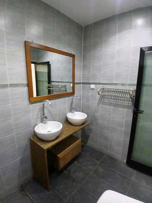 Appartement aux mamelles avec une terrasse privée de 90 m2 image 4