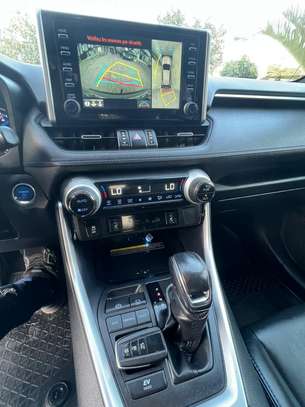 Toyota RAV4 2022 image 7