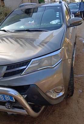 Toyota Rav4 2015 image 9