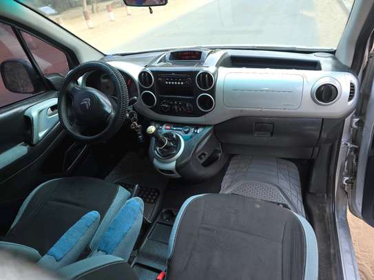 CITROËN BERLINGO ESSENCE image 3