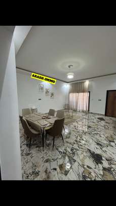 Duplex meublé de 4 Chambres + salon aux mamelles image 8