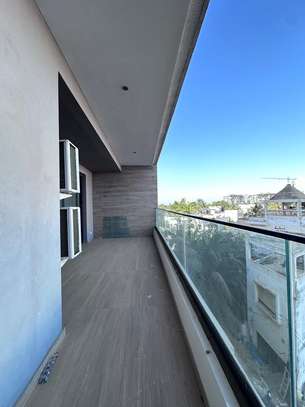 Appartement f4 neuf à louer à Ngor image 5