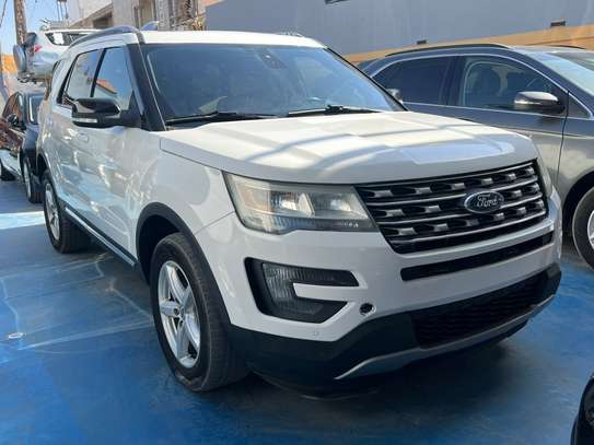 Ford explorer image 6