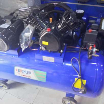 Puissant compresseur boshelèo 200l image 1