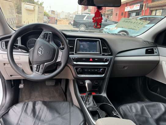 Hyundai Sonata Venant image 7
