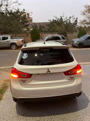 Mitsubishi rvr image 1