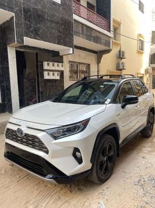 Toyota Rav4 XSE 2021 image 1