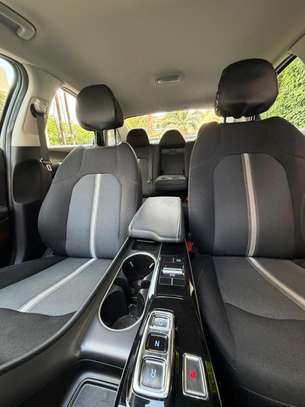Hyundai sonata image 6