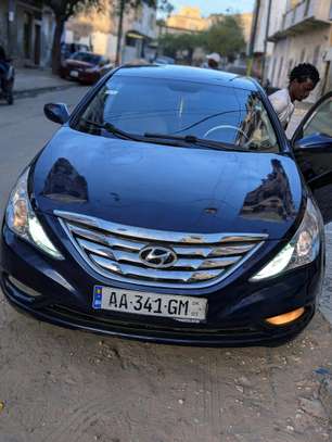 Hyundai sonata 2012 image 1