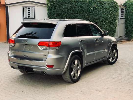Jeep grand Cherokee image 4