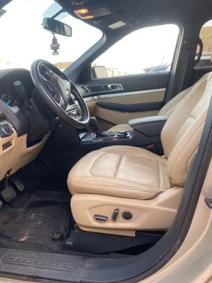 Ford Explorer XLT 2017 image 6