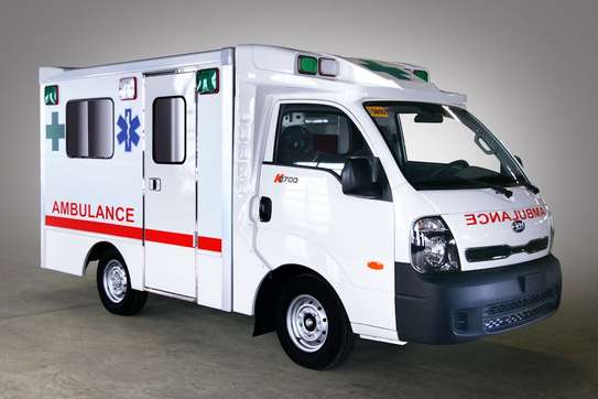 Ambulances neuf  avec tous les équipements complets image 1