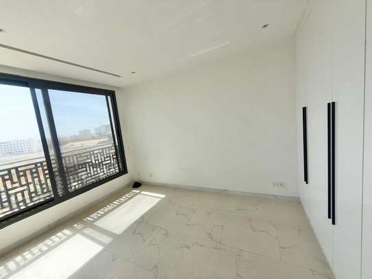 Appartement de 4 pièces à louer à Mermoz image 4