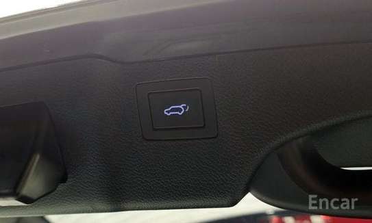 Hyundai Santa Fe diesel 2019 full options image 13