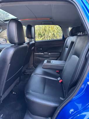 Mitsubishi outlander image 8