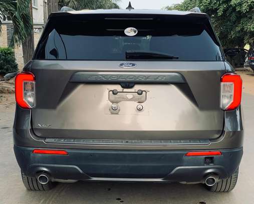 FORD EXPLORER XLT 2021 image 11