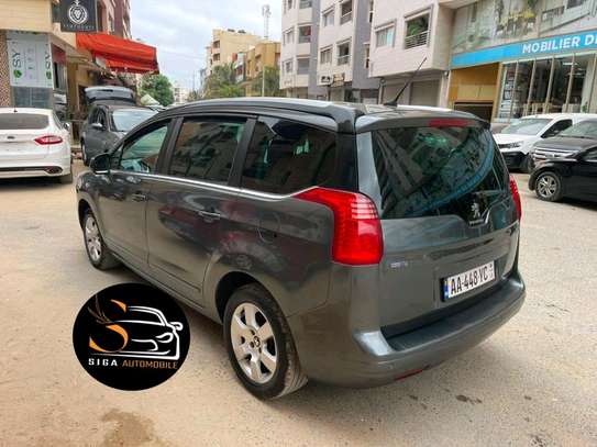 PEUGEOT 5008 image 5