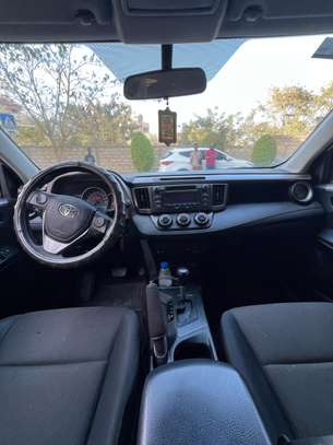 TOYOTA RAV4 2018 image 9