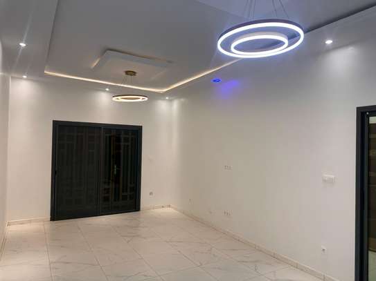 A LOUER APPARTEMENT F4 NGOR image 6