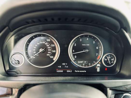 BMW X5 année 2016 image 13