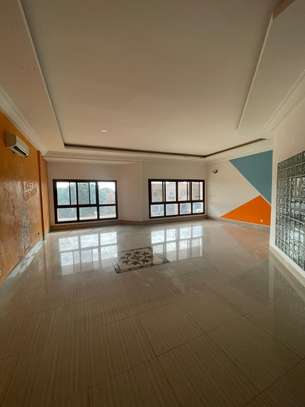 APPARTEMENT  CHAMBRE SALON A NGAPAROU image 6