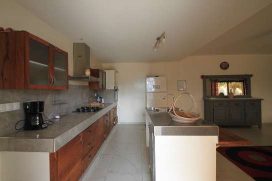 Villa de standing côté mer image 10