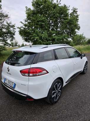 Renault Clio Berline Blanche Toit Ouvrant Jantes Alliage image 7