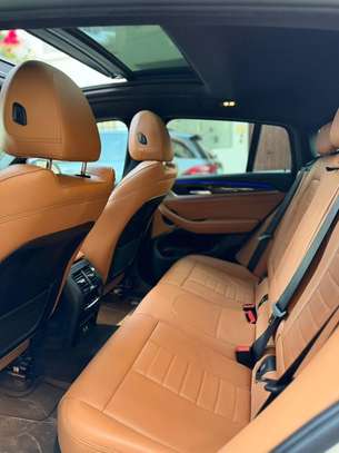 BMW X4 2020 image 10
