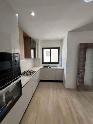 F4 de 160 m² neuf visible à Mermoz image 12