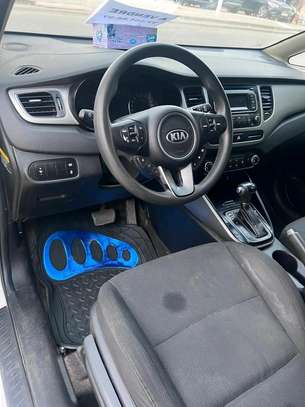 Kia Rondo 2016 image 4