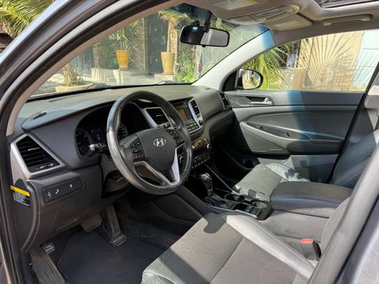 HYUNDAI toucson automatique essence 2017 image 8