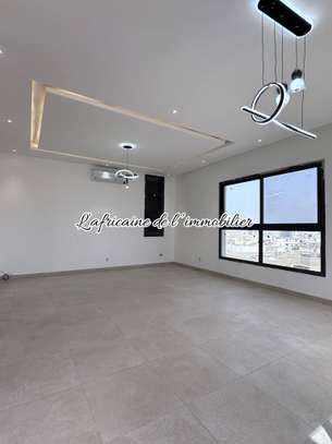 Appartement Duplex F4 à louer – Mermoz image 3