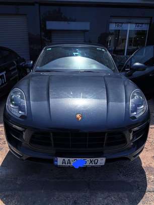 PORSCHE MACAN GTS image 1