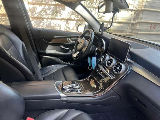 Mercedes GLC 300/2016 image 2