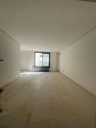 Immeuble R+6 à louer aux Almadies image 3