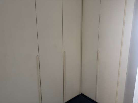 Appartement meublé à louer aux Point E image 5