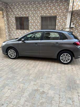 Location Citroën C4 image 5