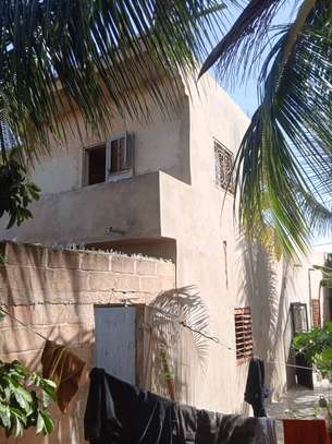 Charmante maison au cœur de Mboro à saisir ! image 1