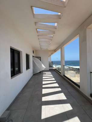 Studio meublé à louer image 10