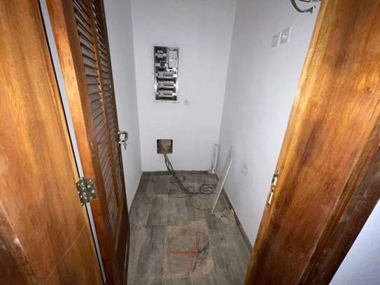 Appartement haut standing à louer aux almadies derriere BOA image 9
