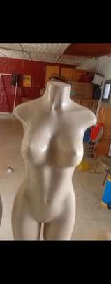 Buste mannequin blanc cassé taille adulte polyvalent image 6