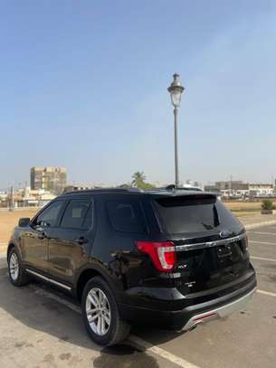 Ford Explorer platinium 2017 image 9