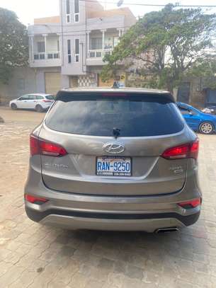 Hyundai Santa Fe année 2017 image 2