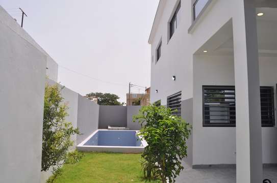 Villas neuves à vendre à NGAPAROU image 12