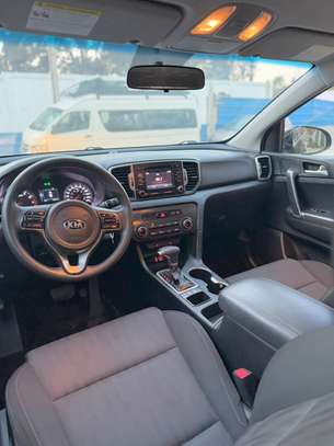 KIA SPORTAGE image 3